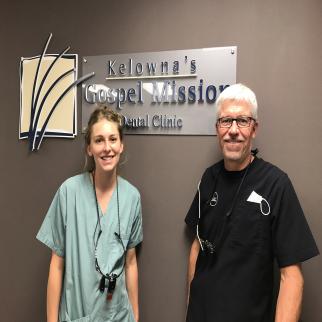 Kelowna Dentist and Apples for Oral Health